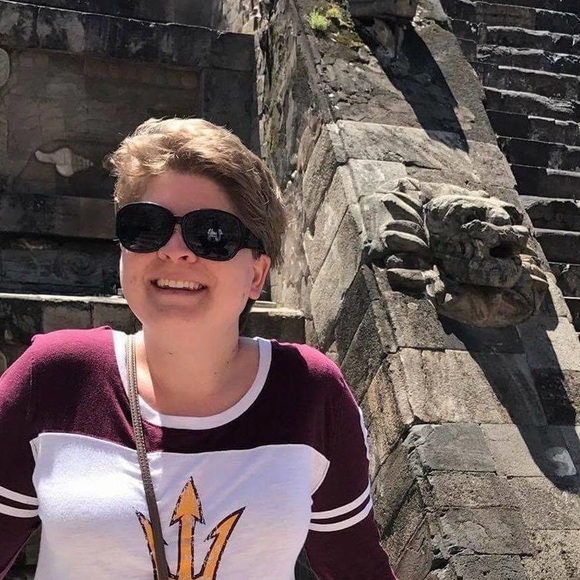 Meet your Posher, Kea - Picture 1 of 1